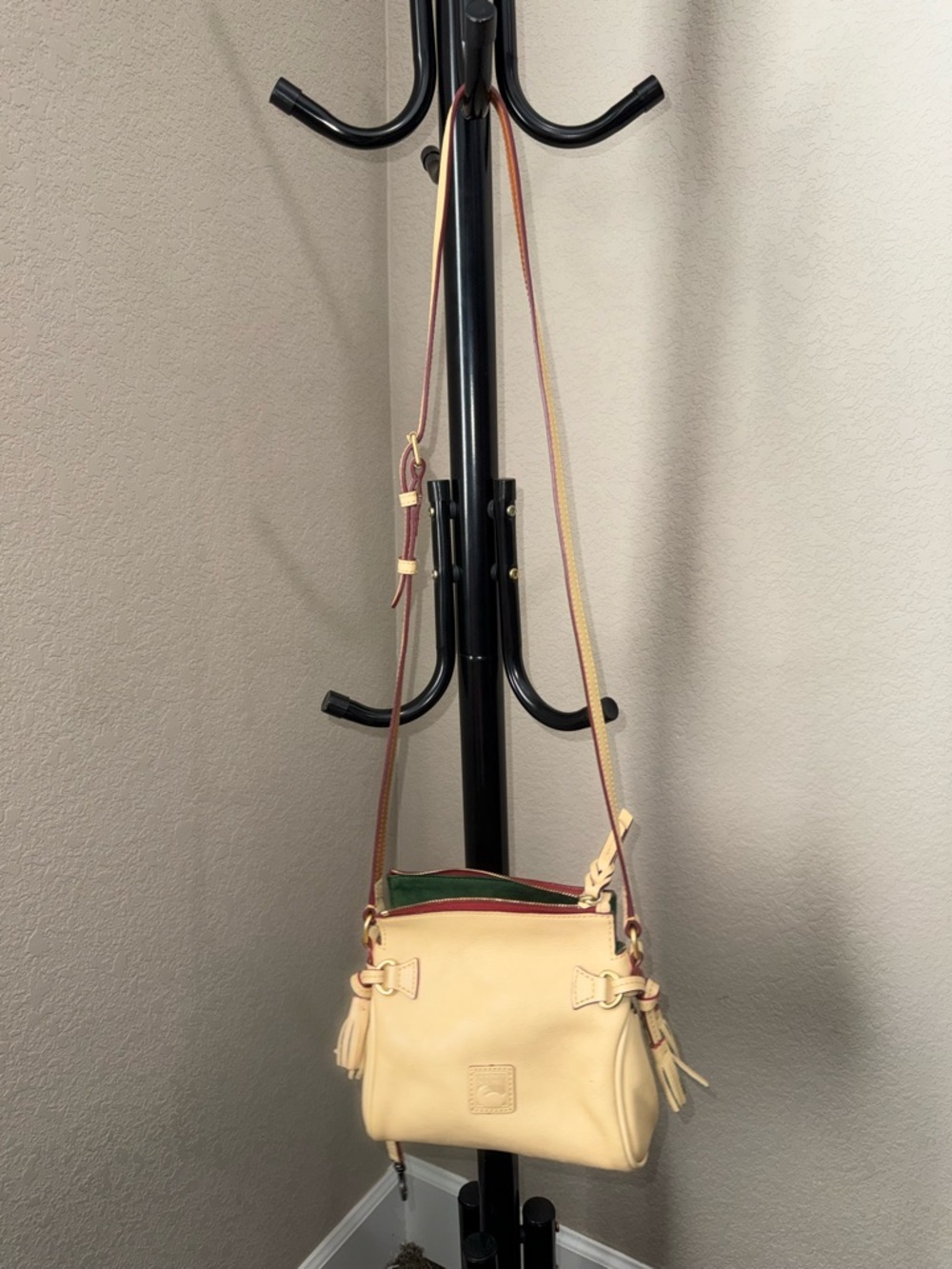 Dooney & Bourke Cream Florentine Nano Crossbody EUC - Picture 14 of 14